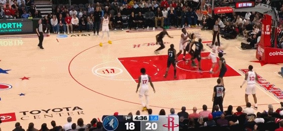 手机股票配资app 纯手活儿！谢泼德突破过不了人 但用一记高抛把球打进